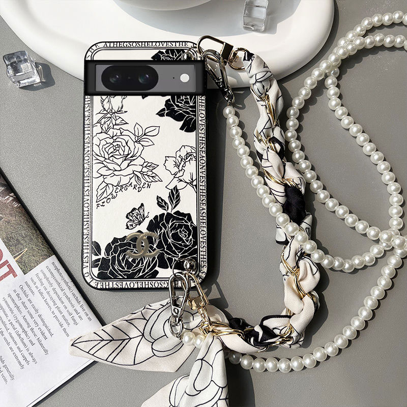 Chanel Luxury designer iPhone 16 15 14 case hülle